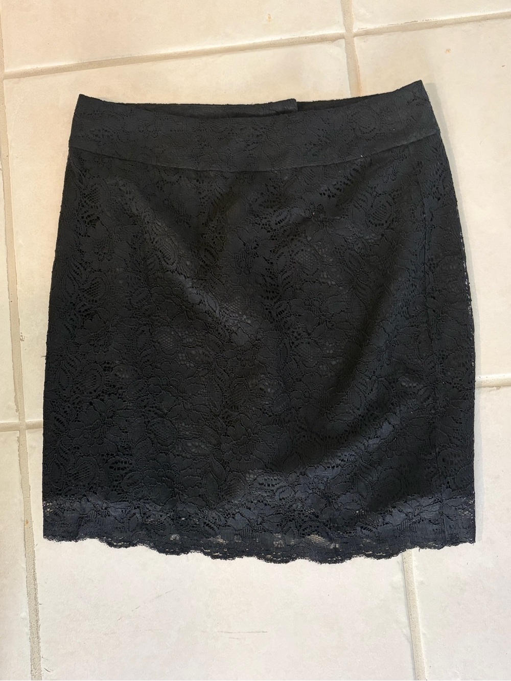 Banana Republic black lace mini skirt with floral pattern